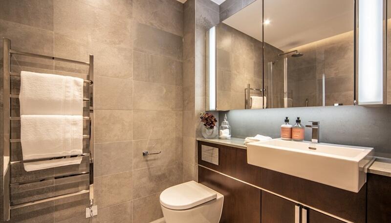 4 Thornes House, 6-8 Charles Clowes Walk, London